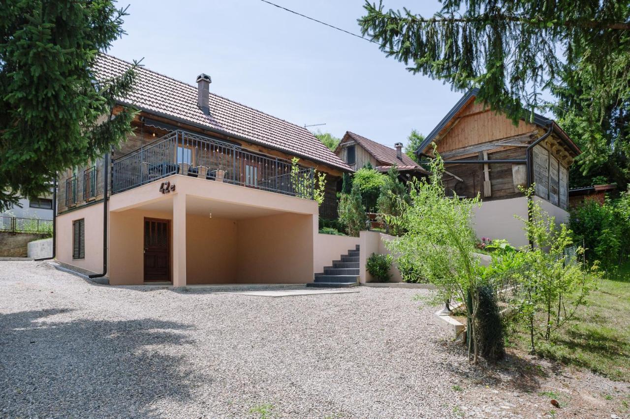 Traditional Houses Korana River Karlovac Exterior foto